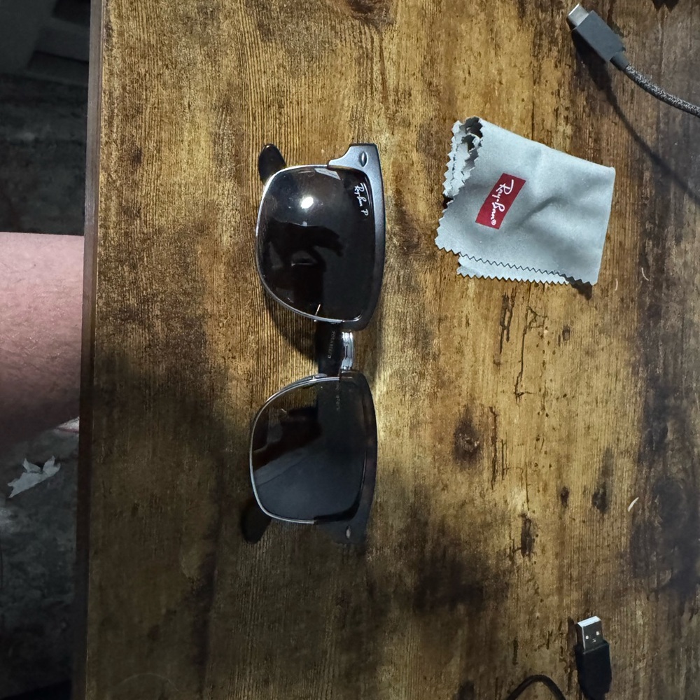 Ray-Ban Black Sunglasses